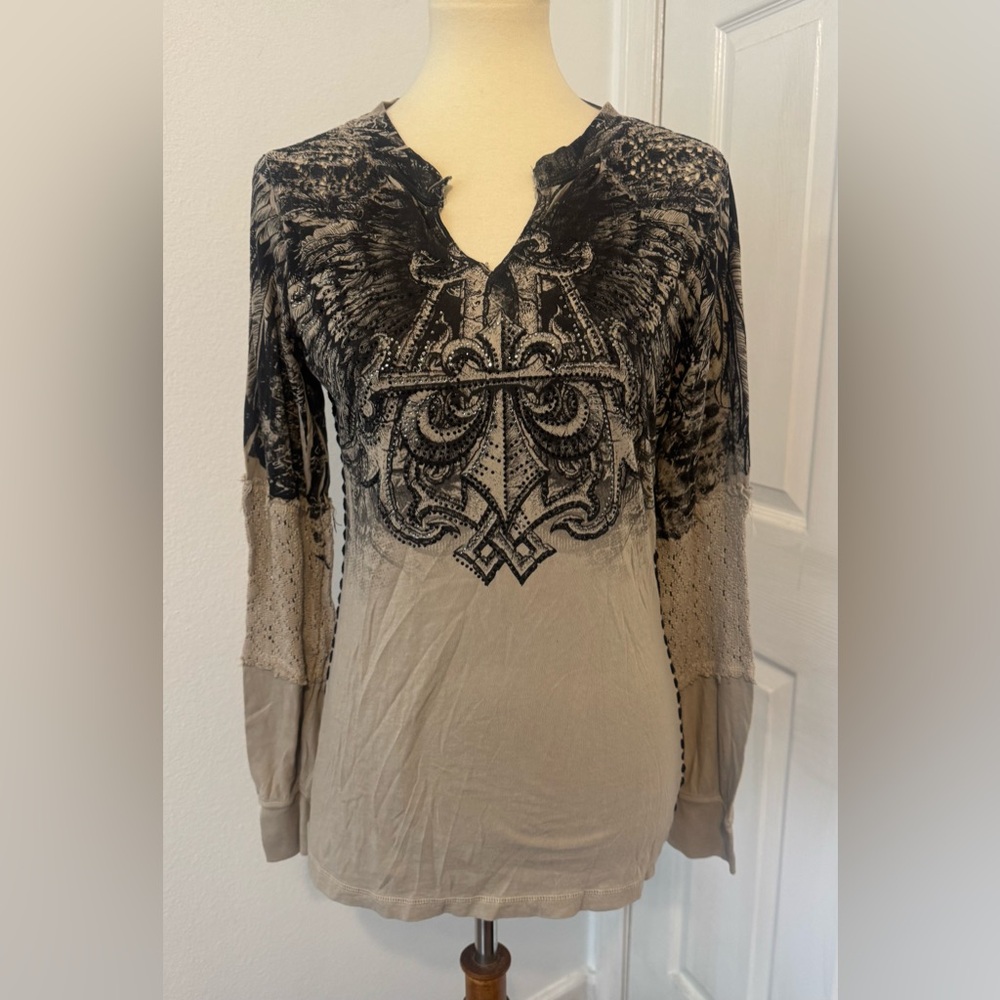 Affliction Govache Top Graphic Split Neck Bling Grunge Crochet Raw Edge Size Lrg